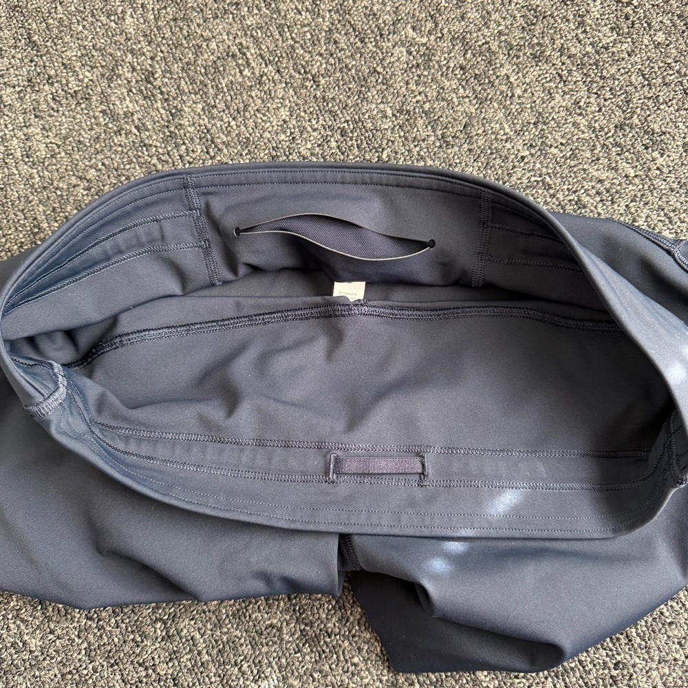 Lululemon Navy Blue Base Pace High Rise Shorts 6” Inseam Women’s Size 12 - Picture 12 of 15
